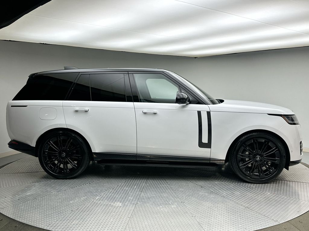 Thumbnail: 2023 Land Rover Range Rover - 4