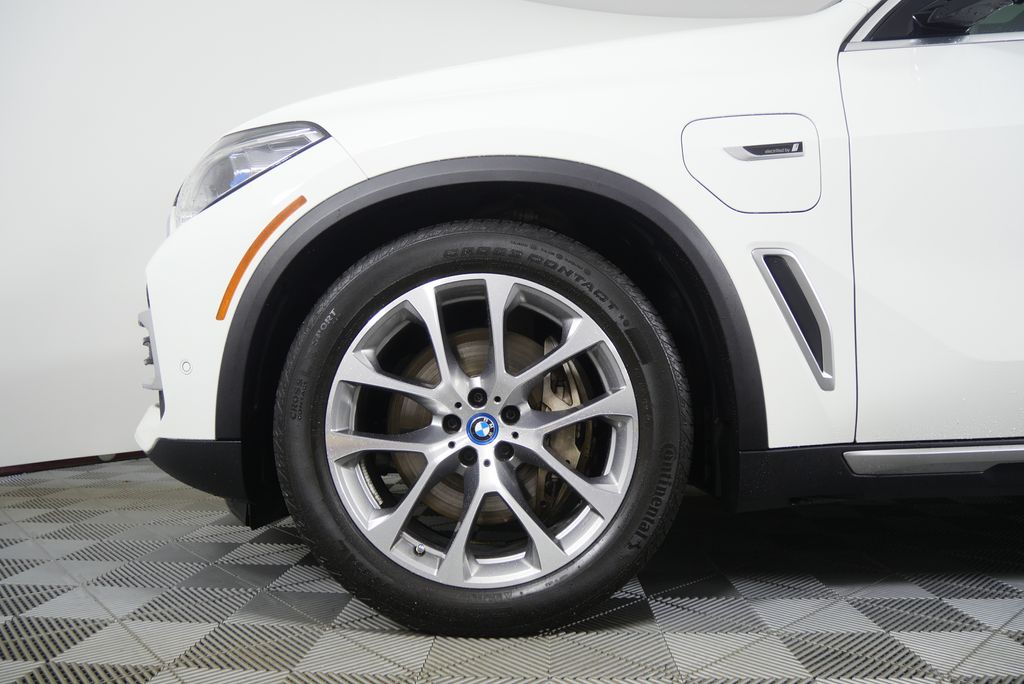 Thumbnail: 2023 BMW X5 - 7