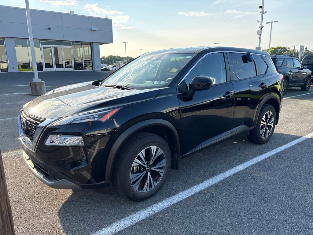 2023 Nissan Rogue — photo 3