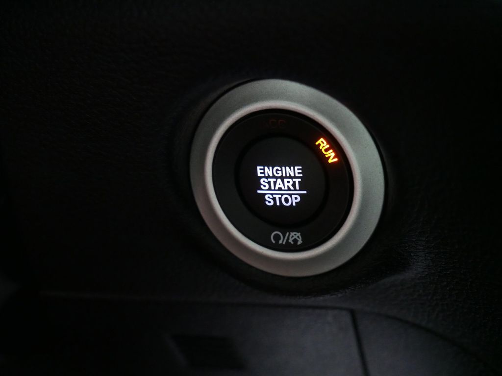 Used 2026 Chrysler Pacifica Van