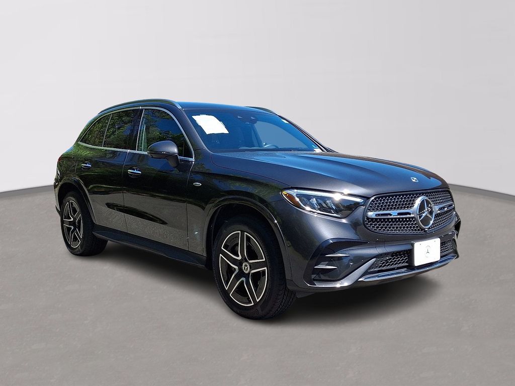 Thumbnail: 2025 Mercedes-Benz GLC - 3