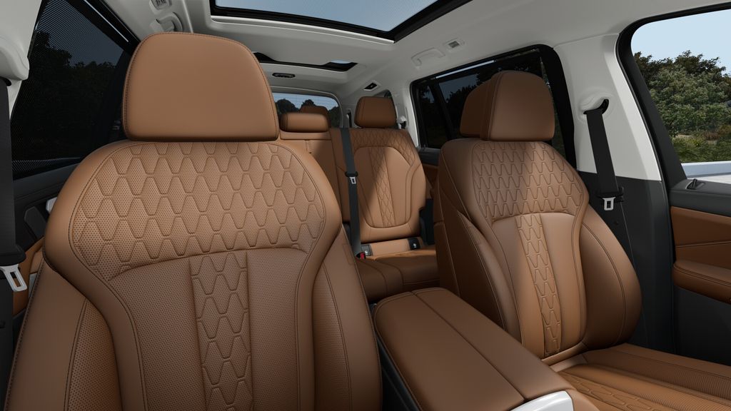 Thumbnail: 2026 BMW X7 - 11