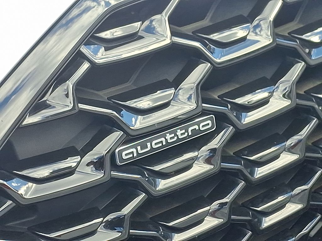 Thumbnail: 2023 Audi Q5 - 3
