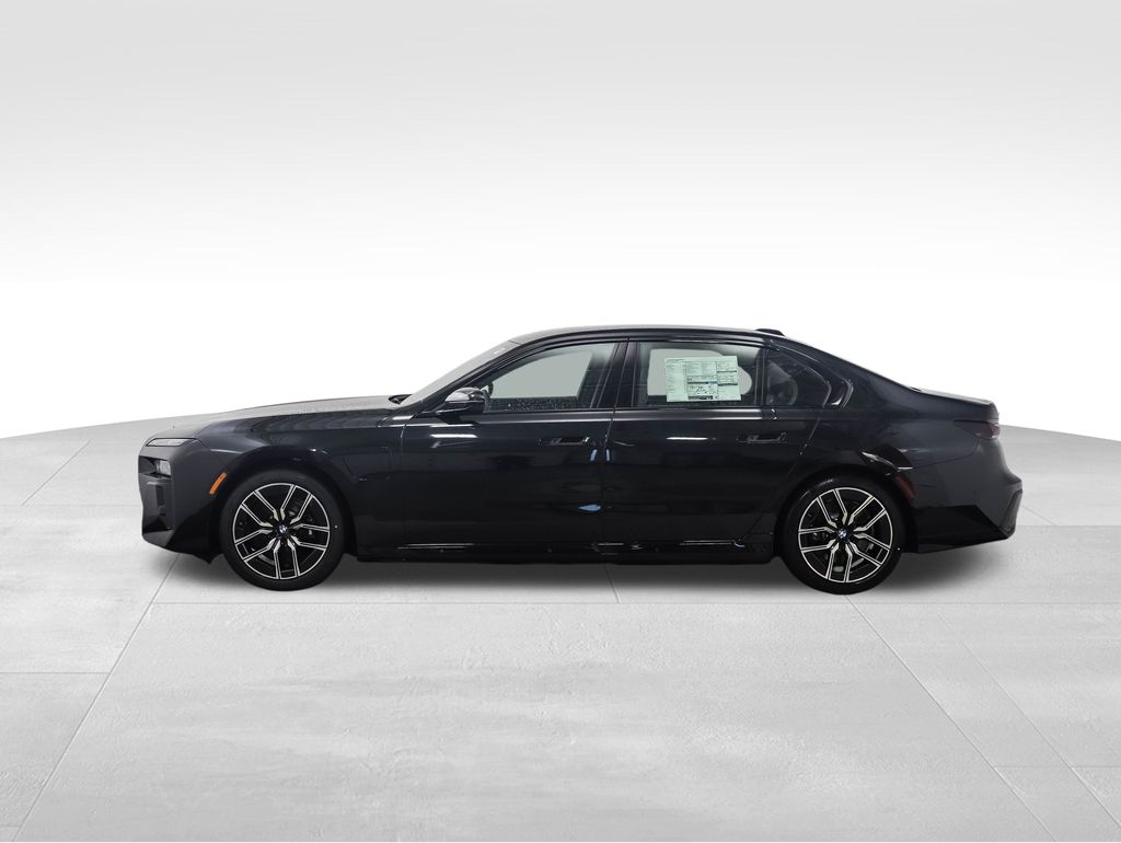 Thumbnail: 2026 BMW 7 Series - 2