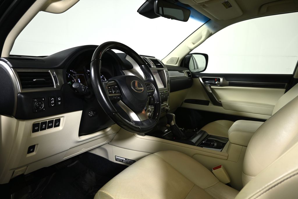 Thumbnail: 2020 Lexus GX - 15