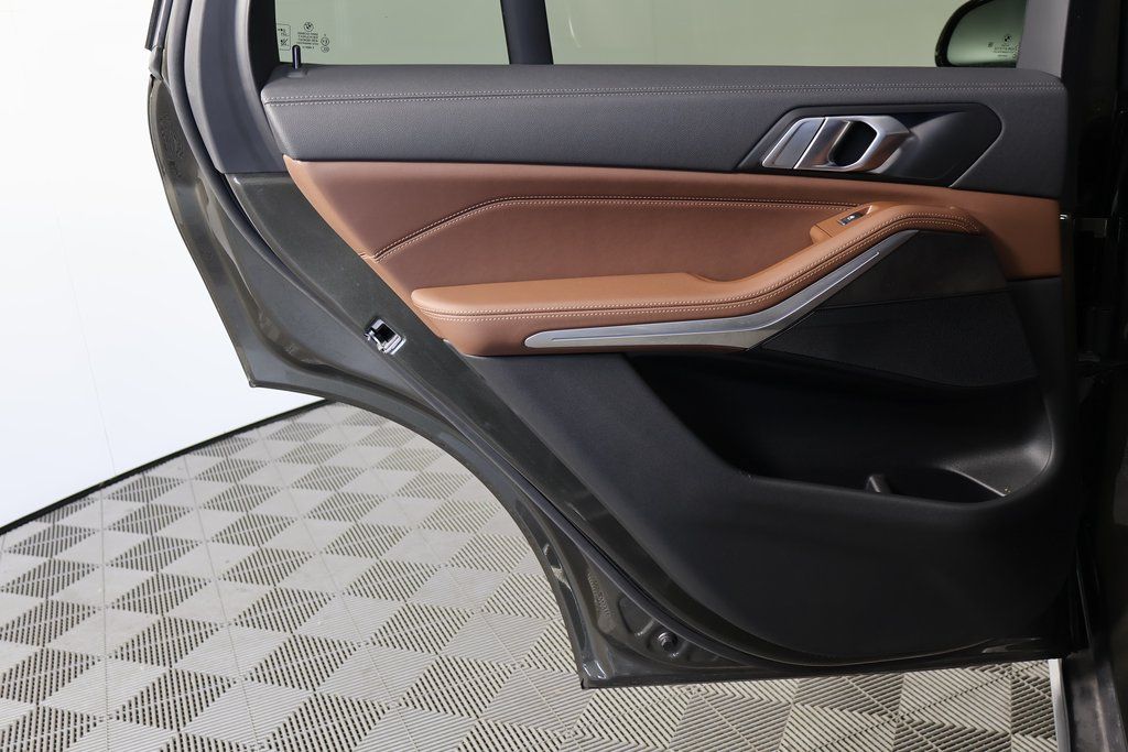 Thumbnail: 2023 BMW X5 - 13