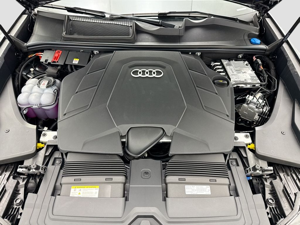 Thumbnail: 2026 Audi Q8 - 28