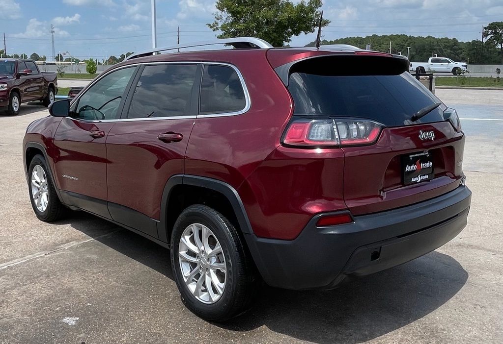 2019 Jeep Cherokee Latitude Red at Community Kia