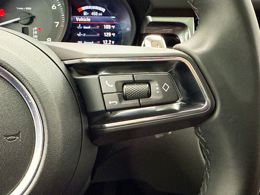 Thumbnail: 2025 Porsche Macan - 15