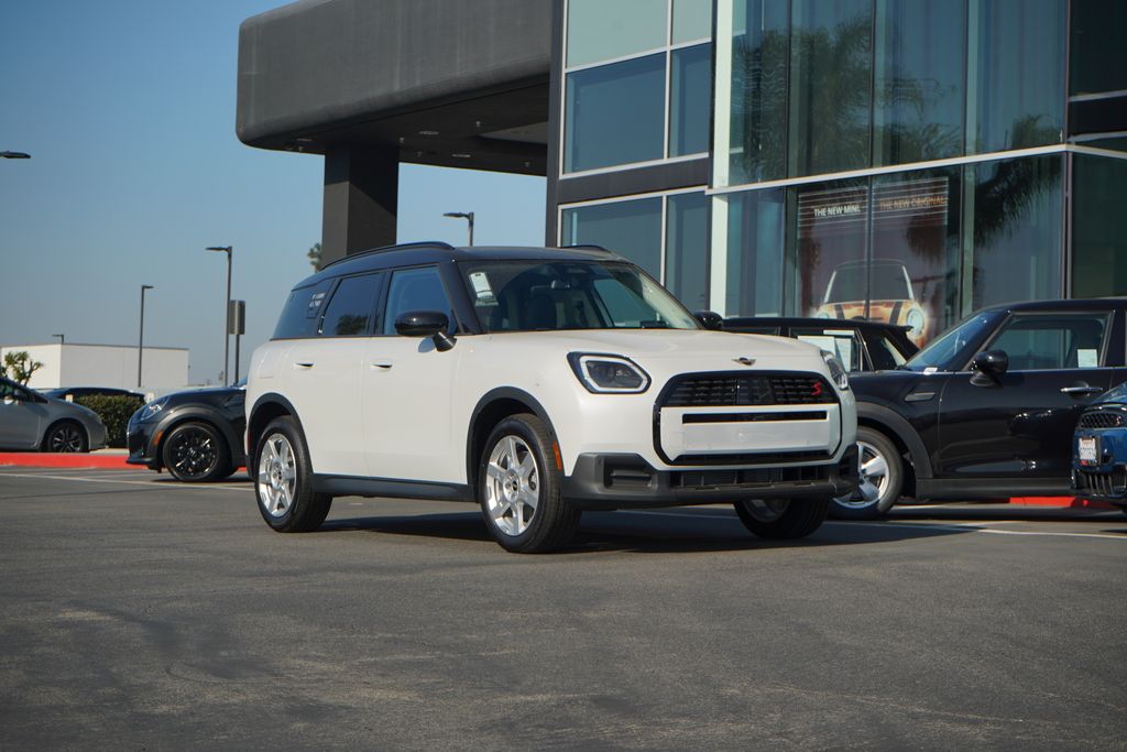 2025 MINI Cooper Countryman Base 4