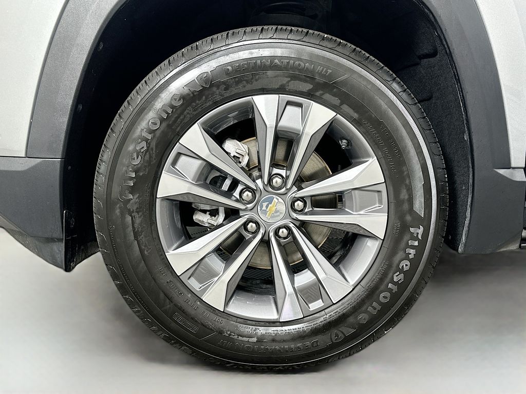 Thumbnail: 2025 Chevrolet Equinox - 32