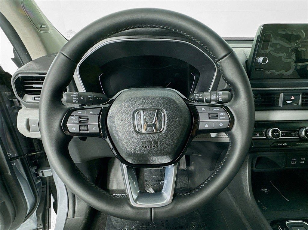 Used Car 2025 Honda Pilot  Touring For Sale Under $50,000 In Austin, Texas