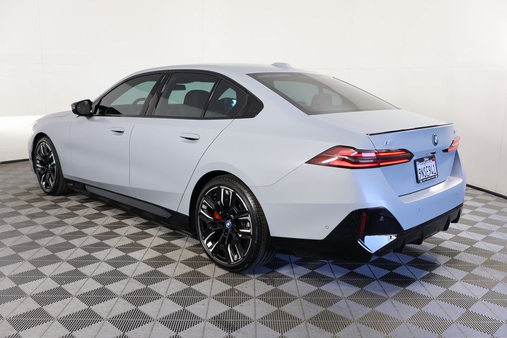 Thumbnail: 2024 BMW i5 - 5