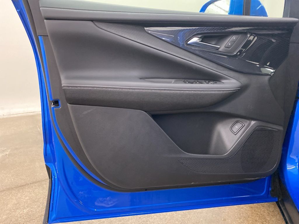 2025 Chevrolet Blazer EV LT photo