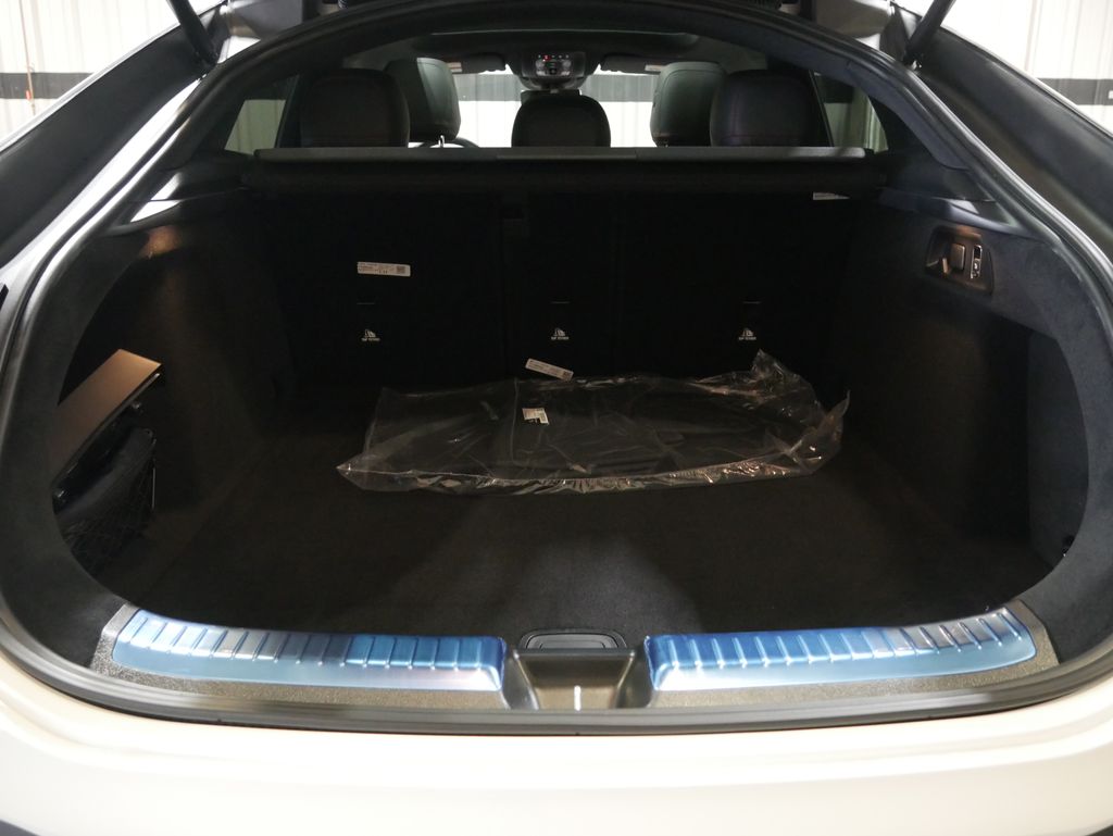 Thumbnail: 2026 Mercedes-Benz GLE - 26