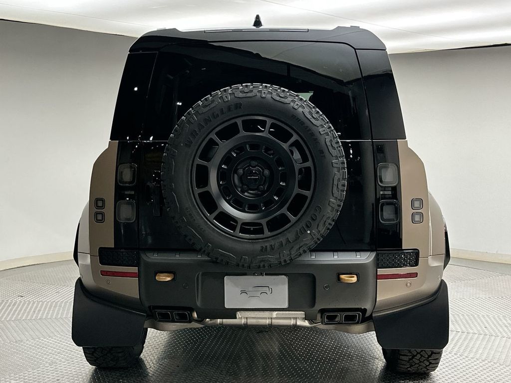 Thumbnail: 2026 Land Rover Defender - 12