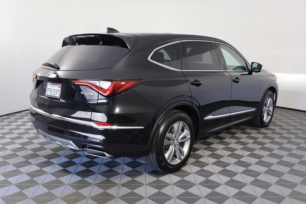 Thumbnail: 2025 Acura MDX - 4