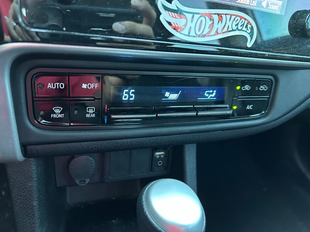 Thumbnail: 2019 Toyota Corolla - 25