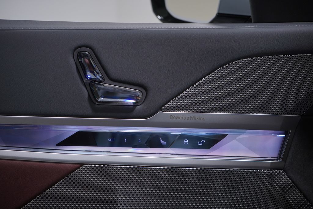 Thumbnail: 2026 BMW i7 - 12