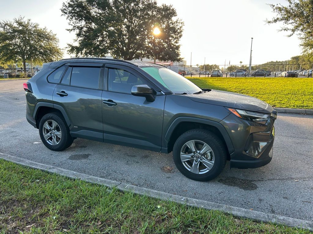 Thumbnail: 2022 Toyota RAV4 - 7