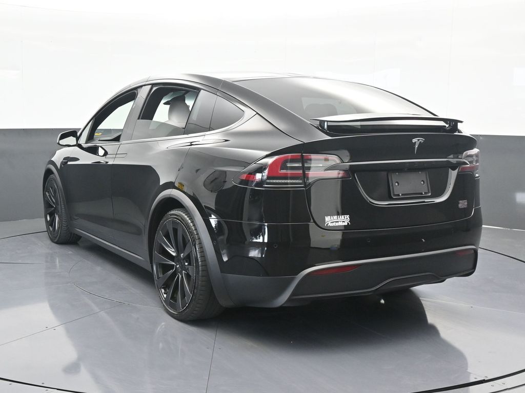 Used 2022 Black Tesla Plaid image 4