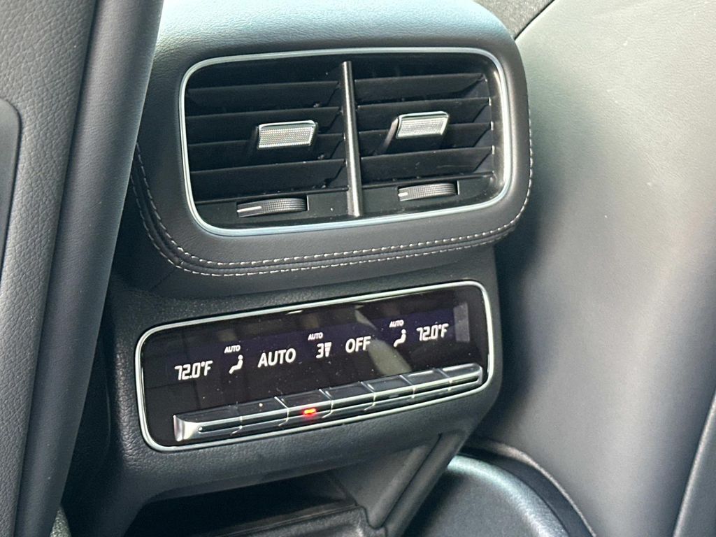 Thumbnail: 2026 Mercedes-Benz GLE - 21