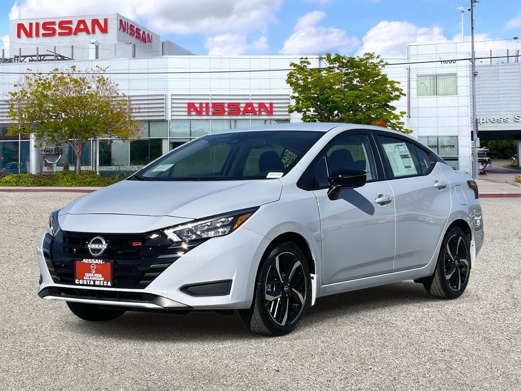 2025 Nissan Versa 1.6 SR