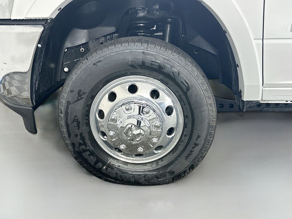 New 2026 White Ram Limited Longhorn 14in Dually image 17