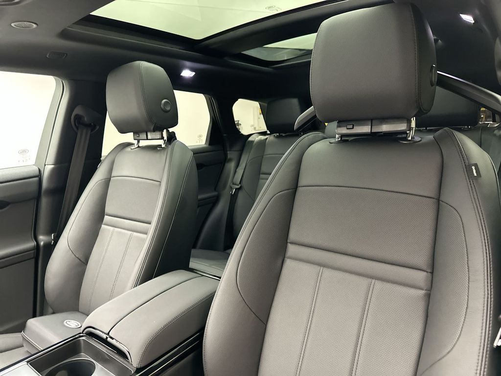 Thumbnail: 2026 Land Rover Range Rover Evoque - 9