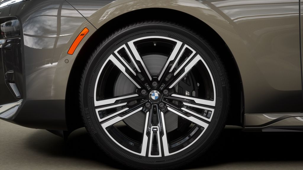 Thumbnail: 2026 BMW 7 Series - 7