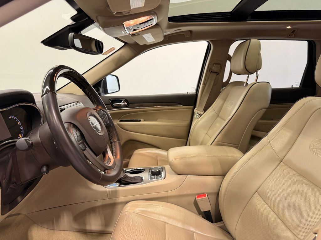 Thumbnail: 2021 Jeep Grand Cherokee - 10