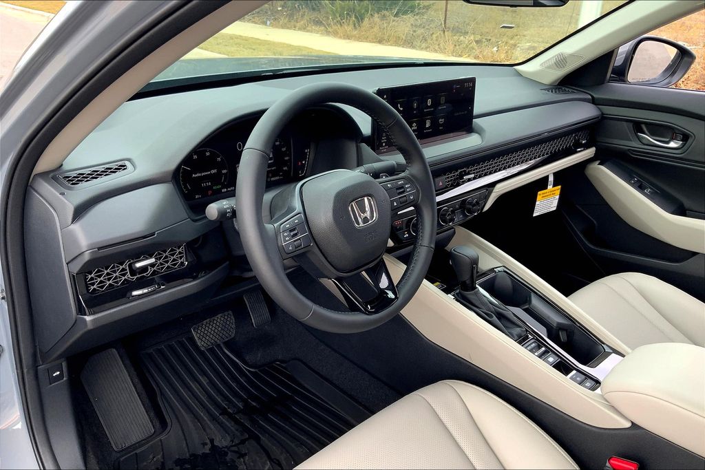 2025 Honda Accord EX-L 8