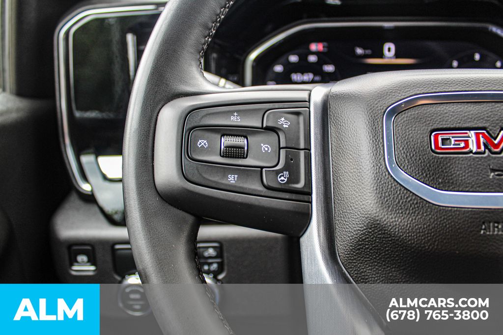 Used 2025 White GMC SLT image 24