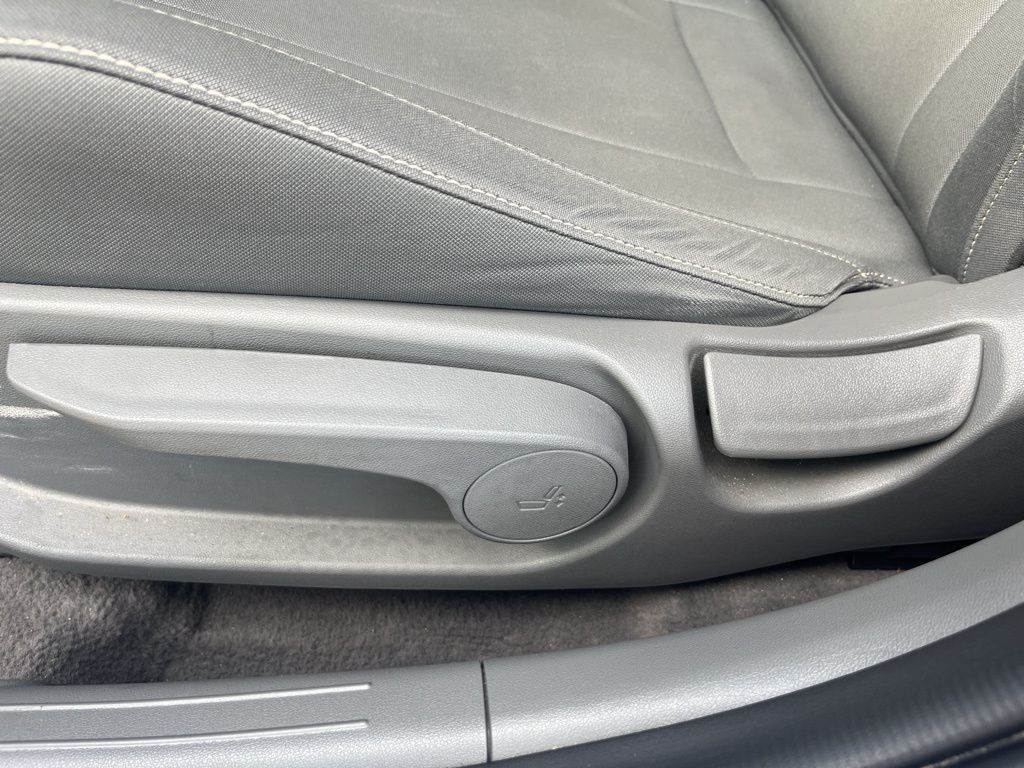 Thumbnail: 2023 Hyundai Elantra - 31