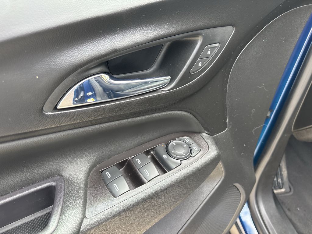 2022 Chevrolet Equinox LT Blue at AutoSavvy Houston Southwest