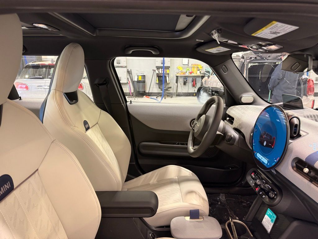 Thumbnail: 2026 MINI Cooper - 29