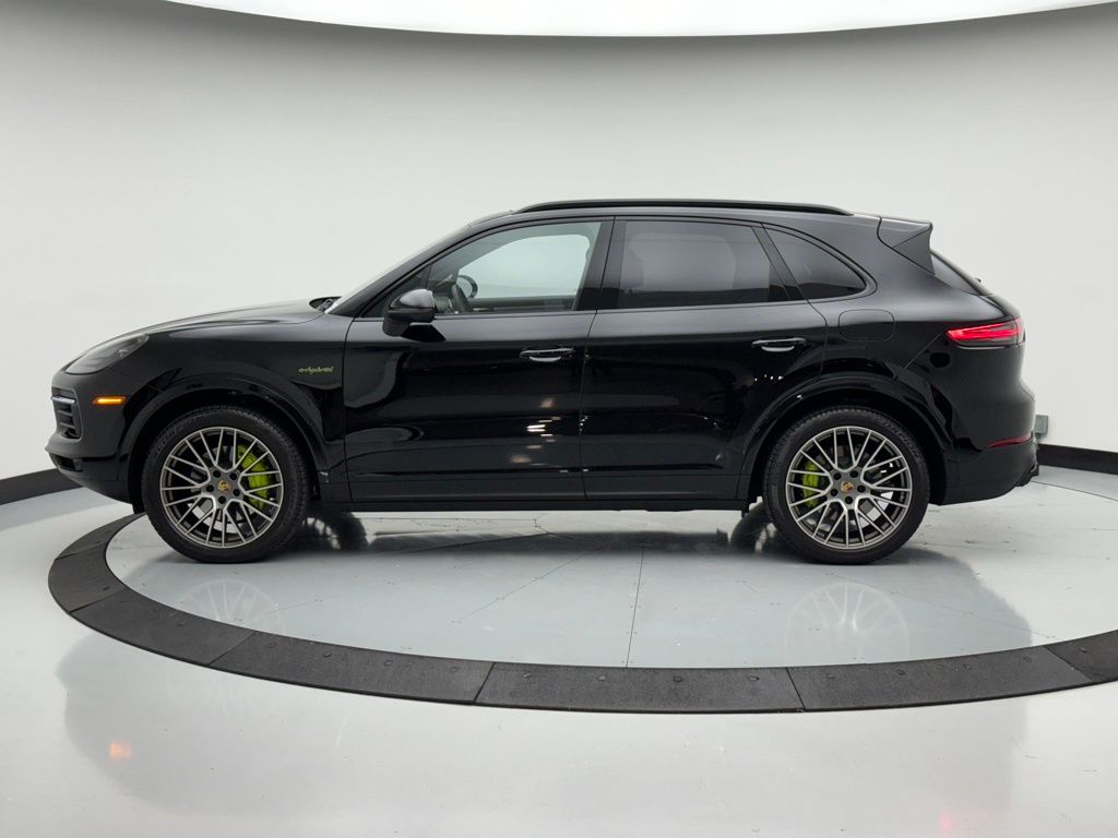 2023 Porsche Cayenne Platinum Edition 8