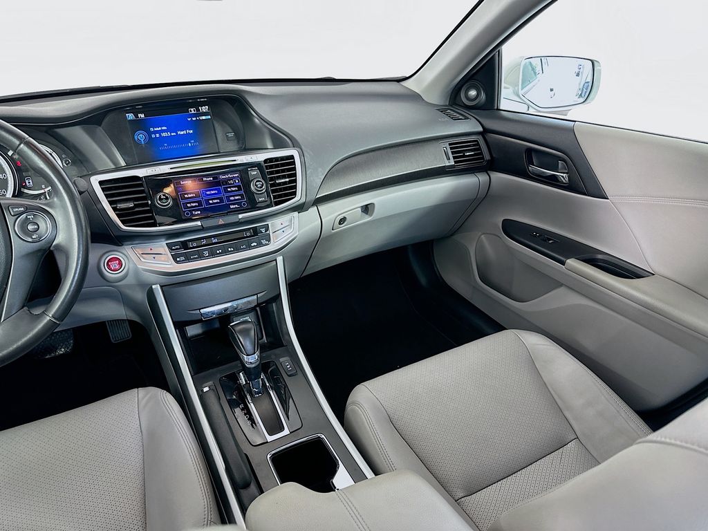 Thumbnail: 2013 Honda Accord - 24