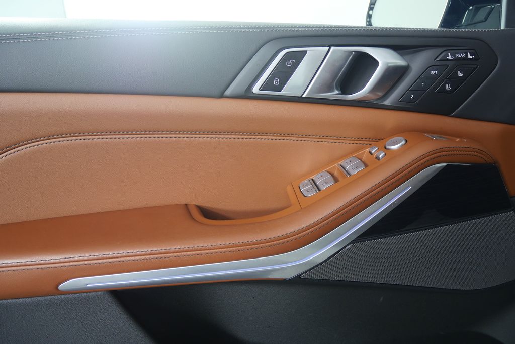 Thumbnail: 2024 BMW X7 - 9