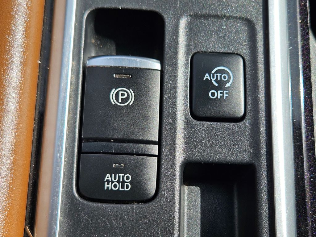 Used Car 2022 Nissan Pathfinder  Platinum For Sale Under $30,000 In San Marcos, Texas