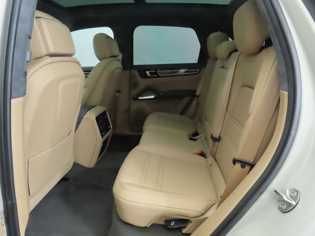 2022 Porsche Cayenne Turbo 25
