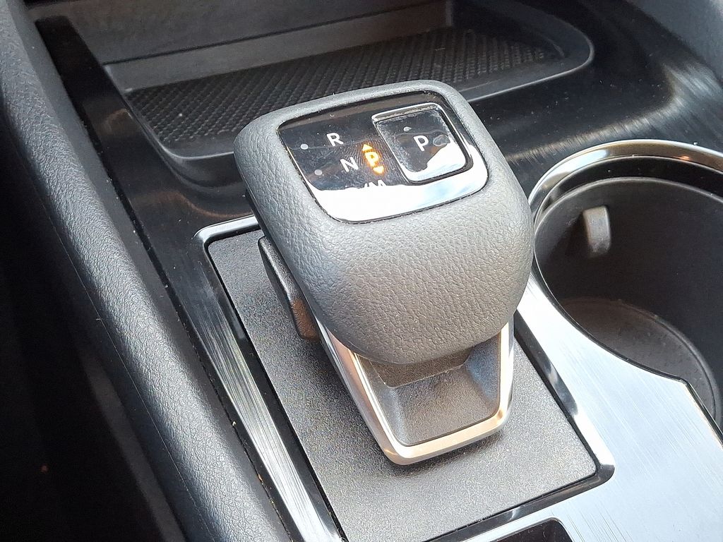 Thumbnail: 2022 Nissan Rogue - 15