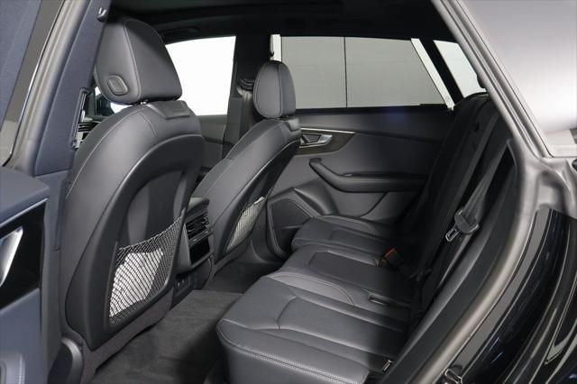 Thumbnail: 2026 Audi Q8 - 5