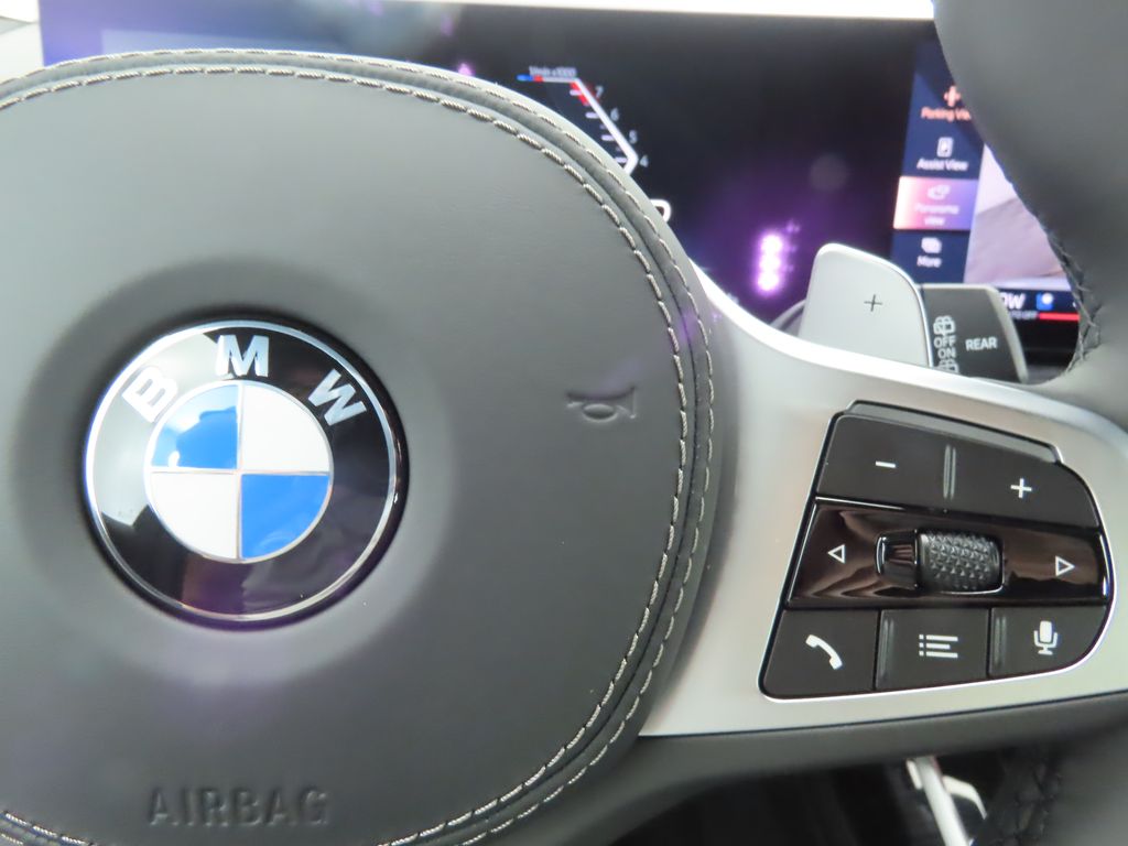 Thumbnail: 2026 BMW X7 - 12