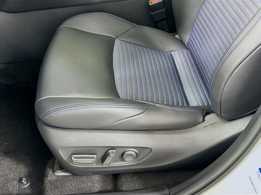 Thumbnail: 2021 Toyota RAV4 - 20