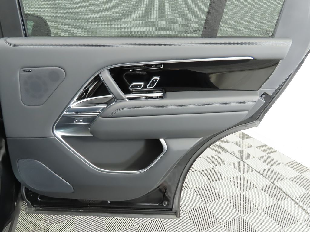 Thumbnail: 2025 Land Rover Range Rover - 26