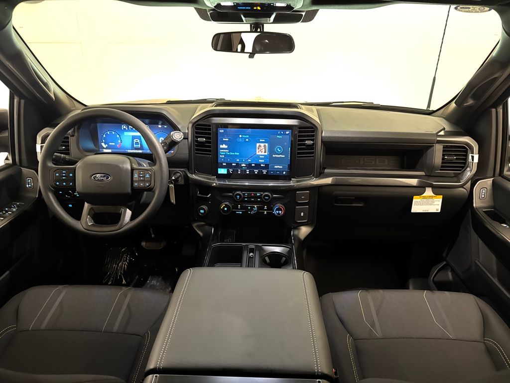 2025 Ford F-150 STX photo 4