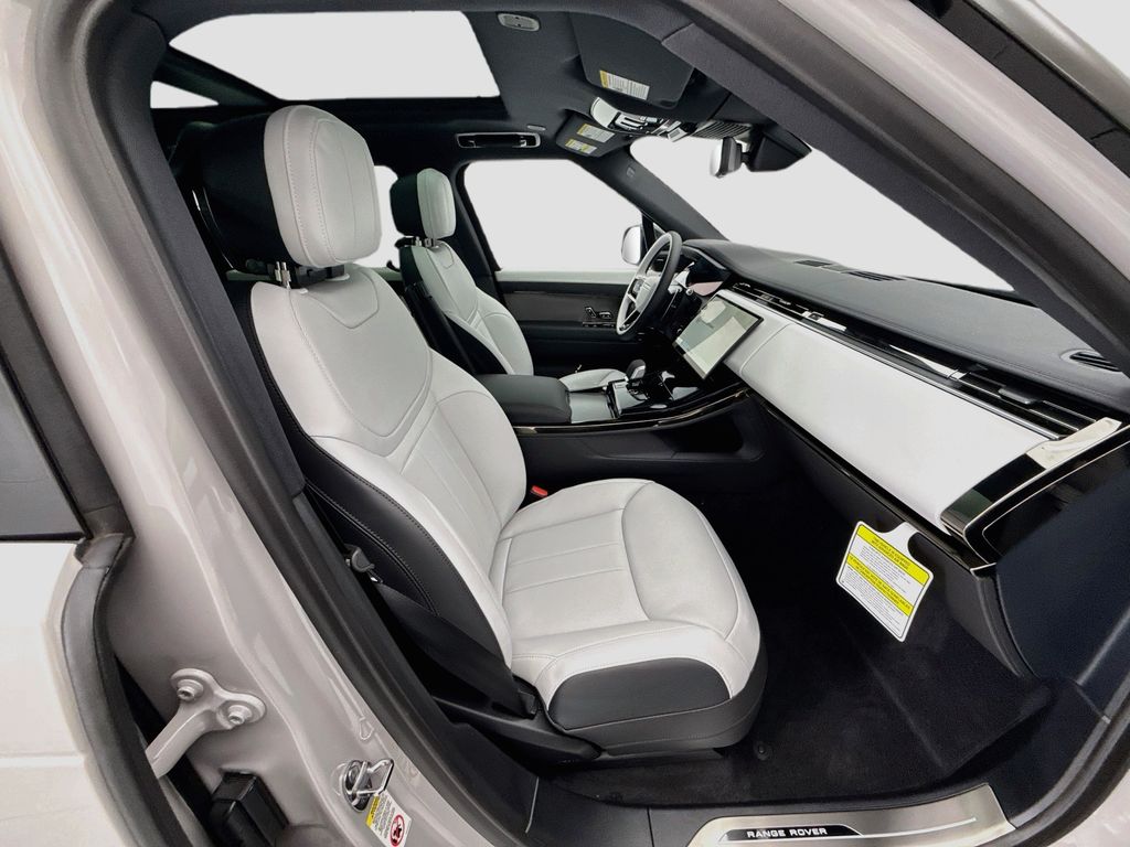 Thumbnail: 2026 Land Rover Range Rover Sport - 19