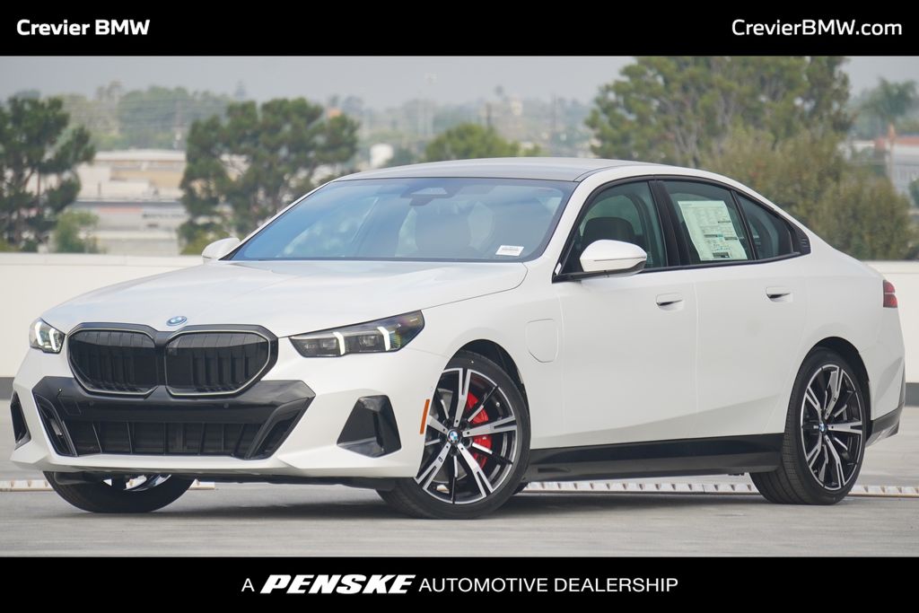 Thumbnail: 2026 BMW 5 Series - 1