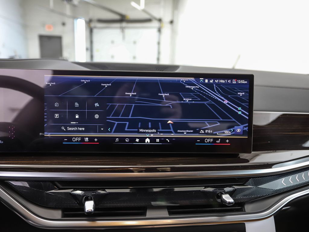 Thumbnail: 2026 BMW X5 - 17